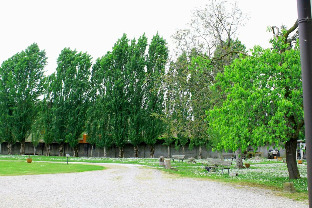 Villa Olanda Mira Bilik gambar