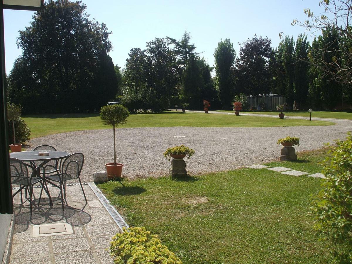 Villa Olanda Mira Bilik gambar